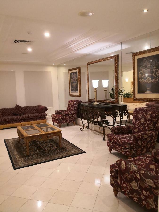 Broadbeach Gold Coast Exterior photo